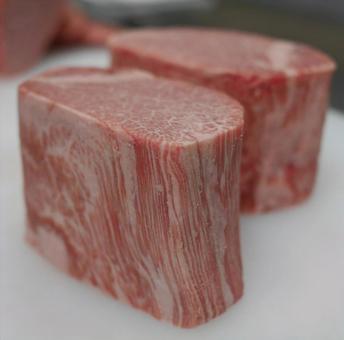 Wagyu beef cutting, e 'stato isolato, non ci sono molte persone, per tagliare via, JPG