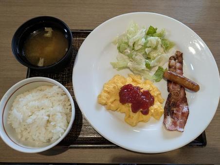 スクランブルエッグとご飯味噌汁セット スクランブルエッグとご飯味噌汁セット モーニングメニュー,ファミリーレストラン,デニーズの写真素材