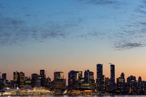 バンクーバー|美しい空|ビルのシルエット バンクーバー|美しい空|ビルのシルエットの写真