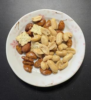 ナッツと小粒あられとのりセサミミックス コーヒータイム,コーヒーブレイク,ドリップコーヒーの写真素材