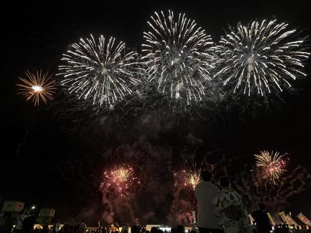 打ち上げ花火 打ち上げ花火の写真