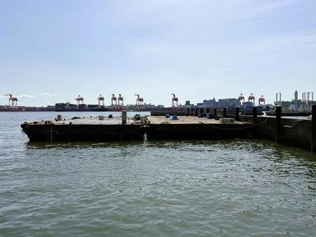 青海コンテナふ頭　周辺の景色 青海コンテナふ頭,港,コンクリートの写真素材