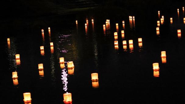 灯ろう流し 灯ろう流しの写真