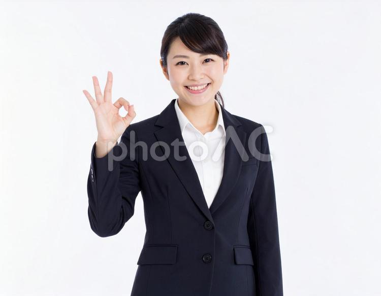 OKポーズの会社員女性 ビジネス,女性,会社員の写真素材