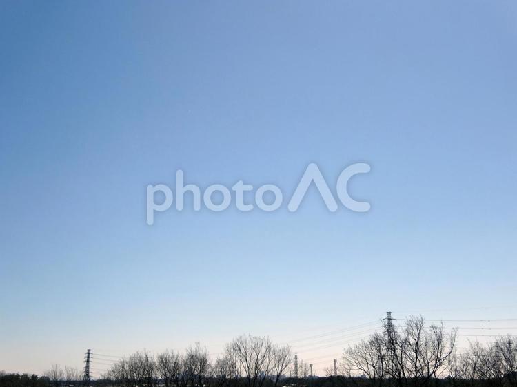 鉄塔がある風景 鉄塔,送電線,電線の写真素材