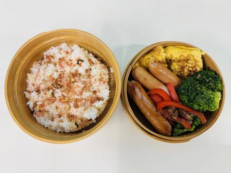 今日のお弁当　11/17 お弁当,弁当箱,曲げわっぱの写真素材