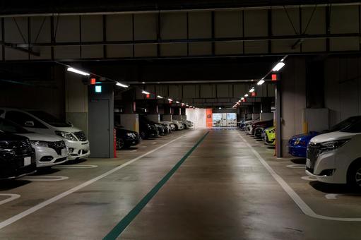 地下駐車場 地下駐車場 地下駐車場,パーキング,自動車の写真素材