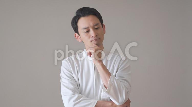医療服を着た男性 整体師,男性,介護の写真素材