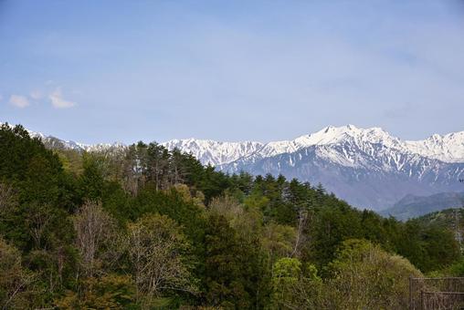 峠より北アルプスの山々を望む 爺ヶ岳,北アルプス,山岳の写真素材