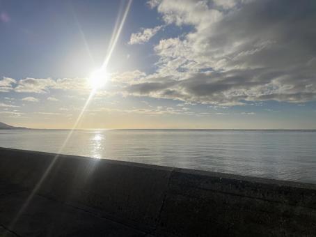 朝日 朝日,海岸,海岸沿いの写真素材