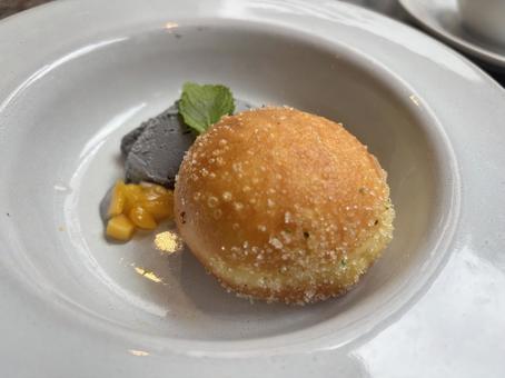 Masala_Black sesame ice cream_2, JPG