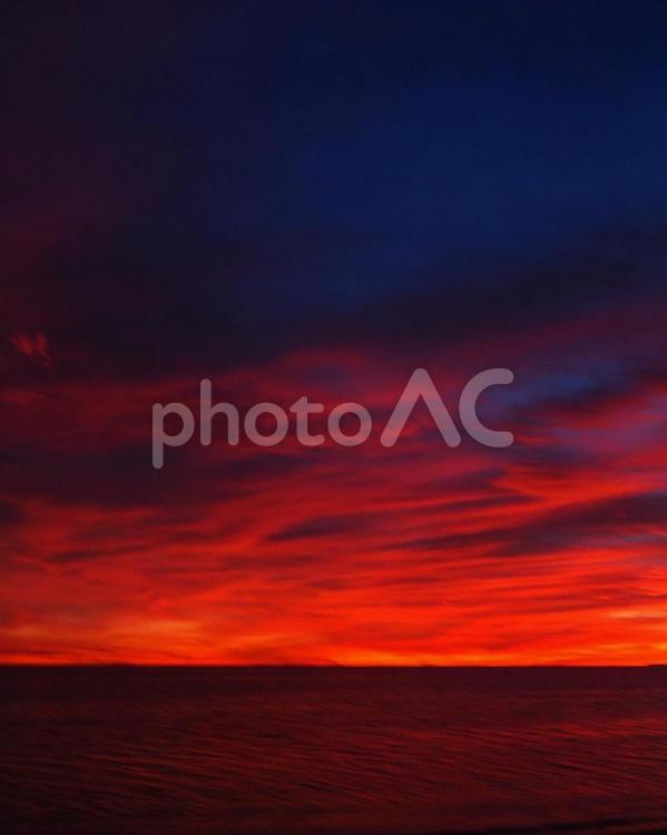 燃えてる様な夕暮れ 夕焼け,サンセット,夕方の写真素材