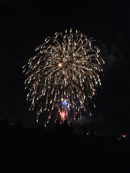 打ち上げ花火 打ち上げ花火の写真