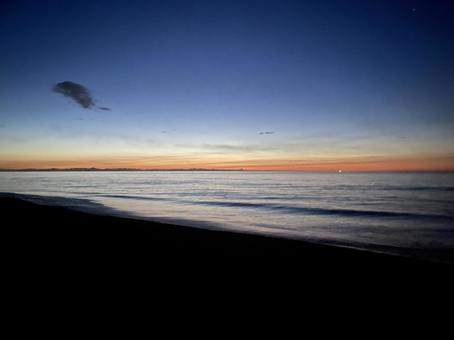 夜明け前の海岸 自然,田舎,海岸の写真素材