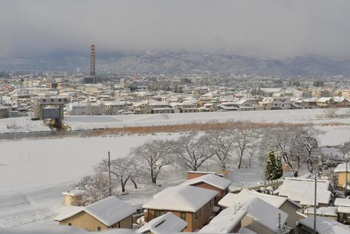 冬の福島市街② 道路,道,街並みの写真素材