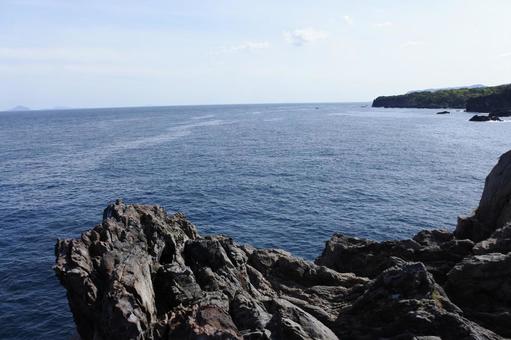 海と岩礁 海と岩礁の写真