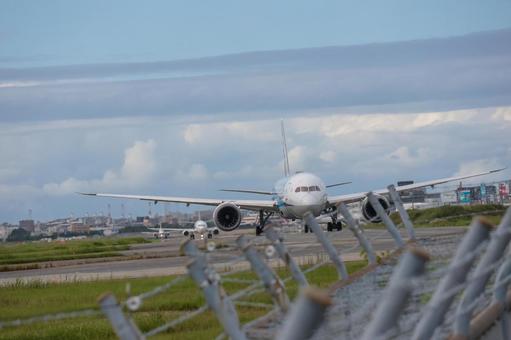 並ぶ飛行機 並ぶ飛行機 飛行機,航空機,旅客機の写真素材