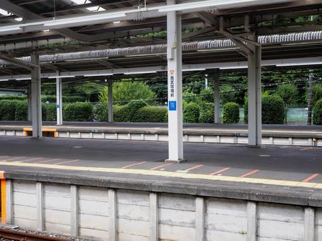 西武球場前駅 西武球場前駅 鉄道,駅,線路の写真素材