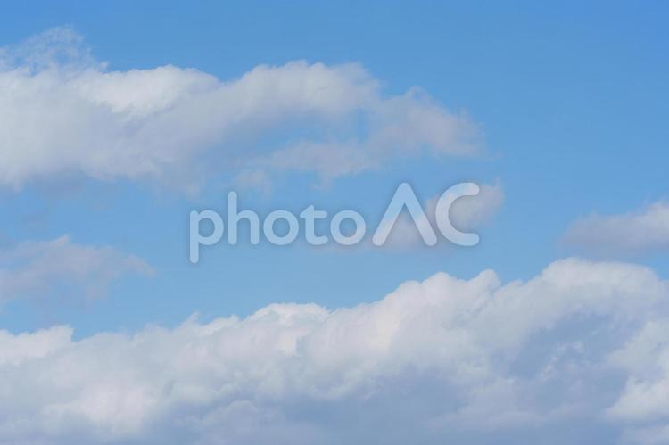 雨上がりの夏の空 青空,夏,雲の写真素材