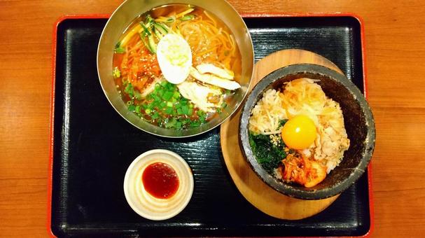 韓国料理 ビビンバ,韓国冷麺,韓国の写真素材