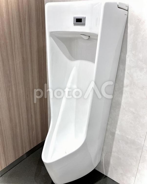 白い男子用トイレ・小便器 小便器,男子,トイレの写真素材