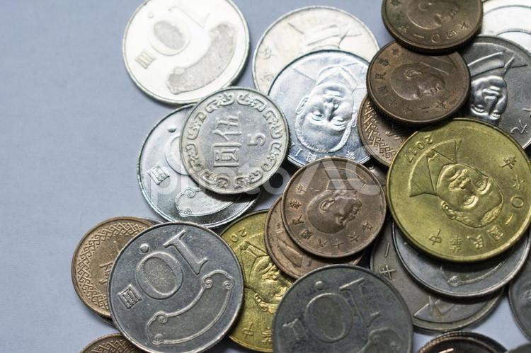 NT$ ニュー台湾ドルの硬貨 台湾ドル,台湾元,nt$の写真素材
