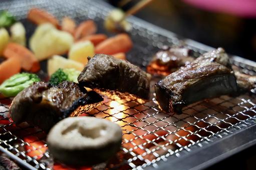 スペアリブの焼肉 バーベキュー,焼肉,肉の写真素材