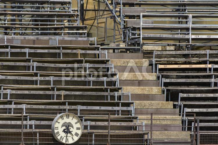 円形闘技場の観客席。フランス、ニーム コロッセオ,ニーム,ニーム円形闘技場の写真素材