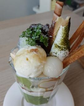 写真映えする和風パフェ② パフェ,抹茶,デザートの写真素材