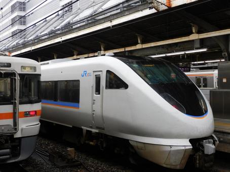ニューしらさぎ ニューしらさぎ jr西日本,jr,列車の写真素材