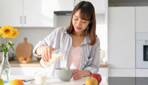 健康的で美しい女性の朝食風景 健康的で美しい女性の朝食風景の写真
