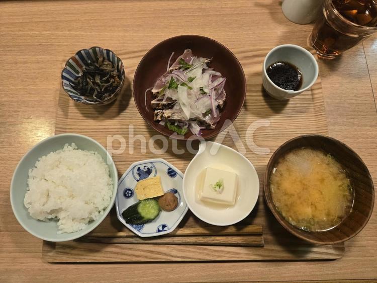 グルメ　和定食　鰹のたたき ランチ,昼食,和食の写真素材