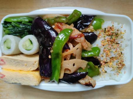 豚レンコンなすピーマン旨つゆ炒め弁当! 豚レンコンなすピーマン旨つゆ炒め弁当! お弁当,弁当,手作りの写真素材