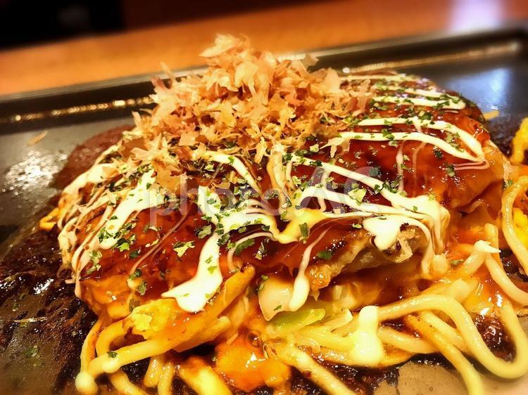 お好み焼き　イメージ お好み焼き,たまご,飯テロの写真素材