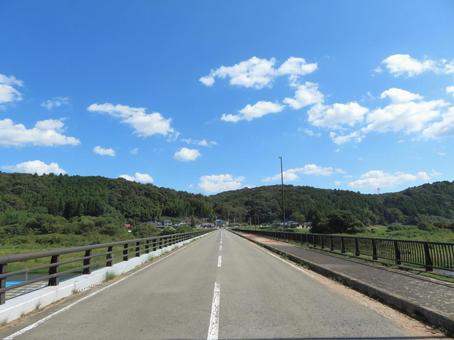 那珂川に架かる水遊園大橋 那珂川に架かる水遊園大橋 水遊園大橋,橋,道路の写真素材