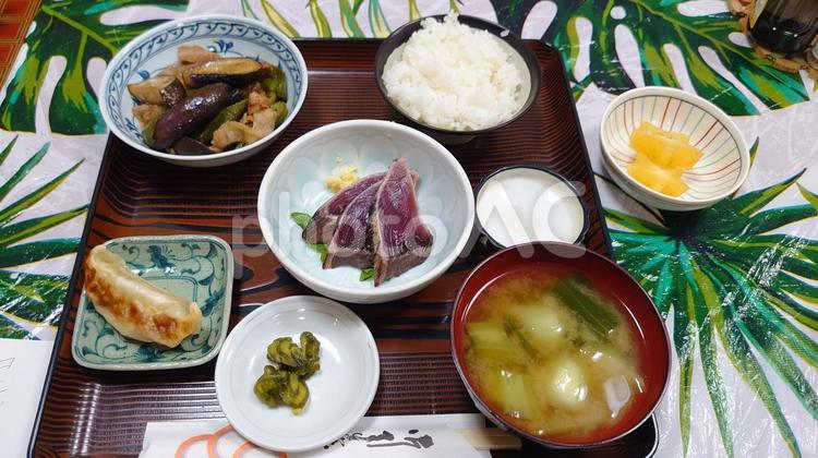 民宿の夕定食 民宿,晩ごはん,夕食の写真素材