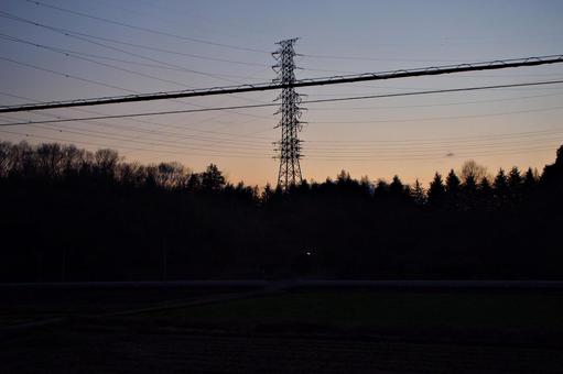 北関東の田園地帯のたそがれ たそがれ,残照,夕焼けの写真素材