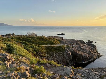 The Sea of Japan and cliffs seen from Tojinbo in Fukui Prefecture in the evening, JPG