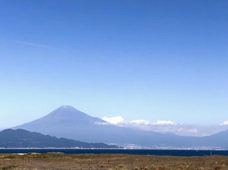 三保半島から見る富士山 01 三保半島から見る富士山 01の写真