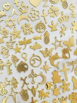 ハンドメイドパーツ ハンドメイドパーツ アクセサリー,金具,金属の写真素材