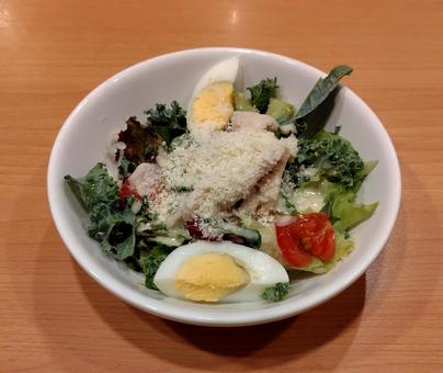 蒸し鶏のサラダ おいしい,ファミレス,ファミリーレストランの写真素材
