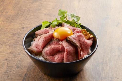 ローストビーフ丼 ローストビーフ丼の写真