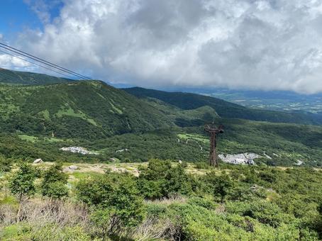 那須ロープウェイ山頂から眺める 那須ロープウェイ山頂から眺める 那須ロープウェイ,茶臼岳,那須岳の写真素材