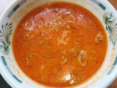 ピリ辛とんこつつけ麺の写真