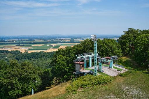 夏のリフト降り場 リフト,リフト降り場,新嵐山スカイパーク展望台の写真素材
