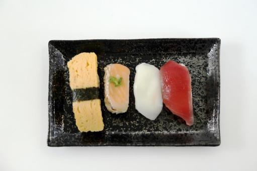四種の握り寿司盛り合わせ 寿司,握り寿司,玉子焼きの写真素材
