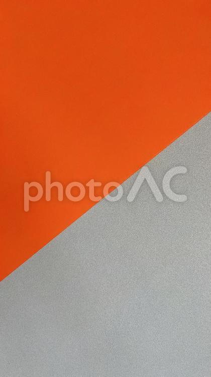 壁紙（オレンジとグレー、斜め、タテ） 壁紙,背景画像,オレンジの写真素材
