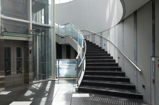 A light-filled urban courtyard, JPG