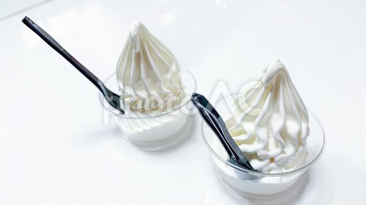 MOMINOKIの濃厚ソフトクリーム ソフトクリーム,バニラ,チョコの写真素材