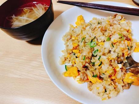 チャーハンとスープ定食 チャーハン,スープ,中華の写真素材